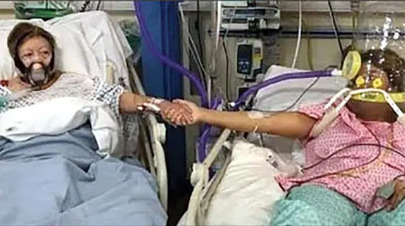 وداع دردناک مادر دختر کرونایی پس از ابتلا به کرونا انگایسی+ عکس