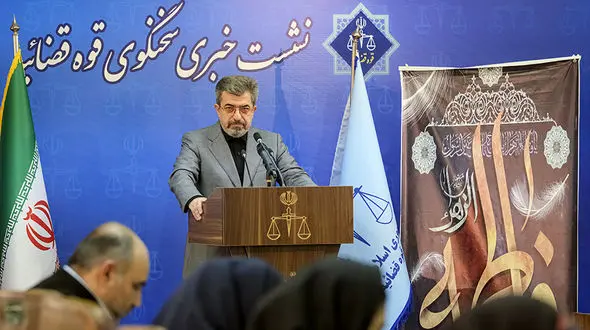 ممنوع الخروجی حمید فرخ نژاد به خاطر تقاضای دیدار با فرزندش لغو شد/ احضار معاون محیط زیست به دادسرا 