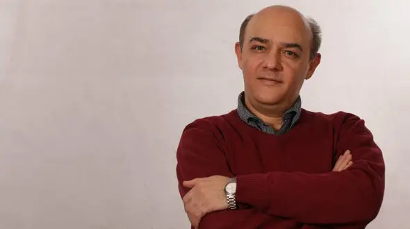 اخراج از دانشگاه به دلیل فحش دادن به مخملباف 