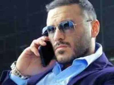 دانلود آهنگ آرمین زارعی و اردلان / عاشقانه بده دلتو به دلم من با تو فابم