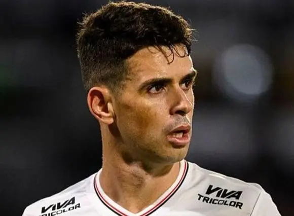 بستری شدن بازیکن سرشناس برزیلی در بیمارستان؛ وضعیت قلبی او جدی است