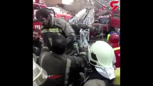 روایت خبرنگار تلویزیون از لحظه ای که پلاسکو فرو ریخت + فیلم