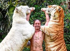 پیوند عشق و دوستی حیوانات با انسان + فیلم 