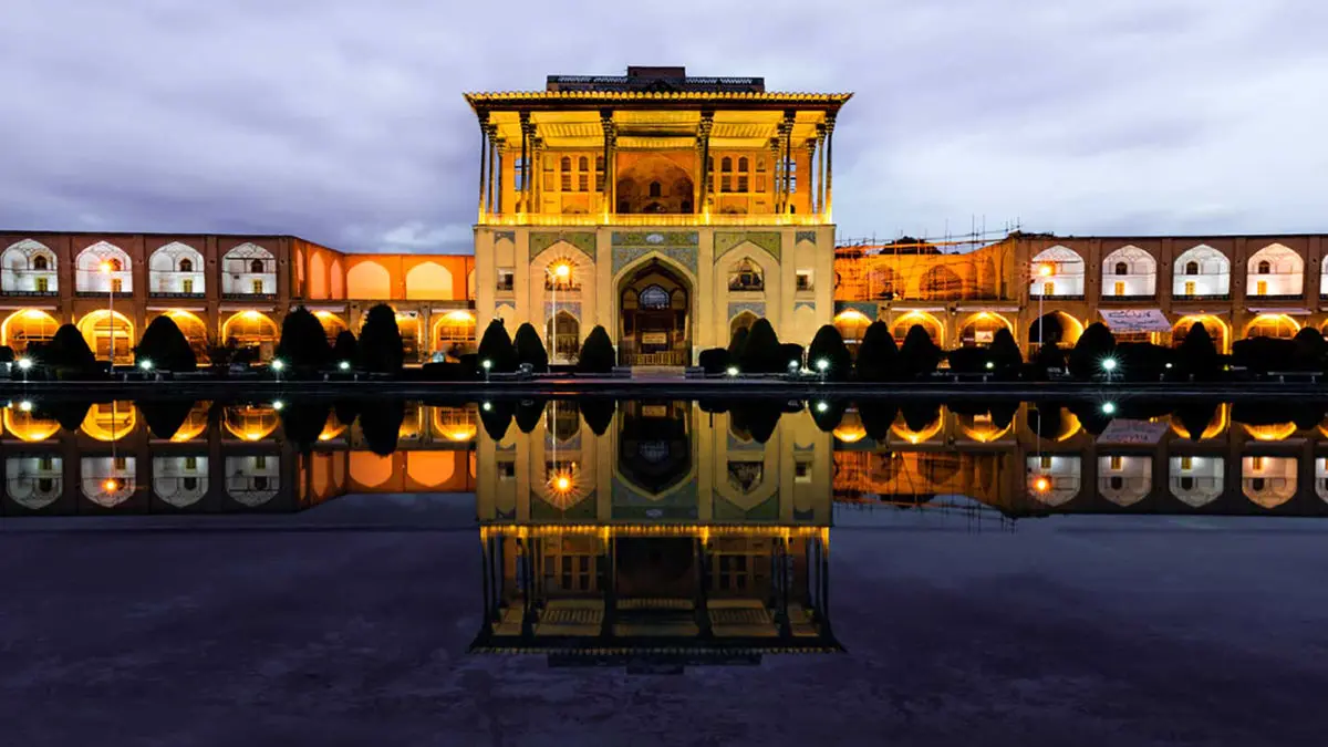 زیبایی چشم نواز عمارت عالی قاپو