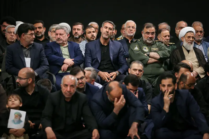 رهبر انقلاب حضرت آیت الله خامنه ای در مراسم بزرگداشت شهدای جنگ تحمیلی اخیر 7-5-1404