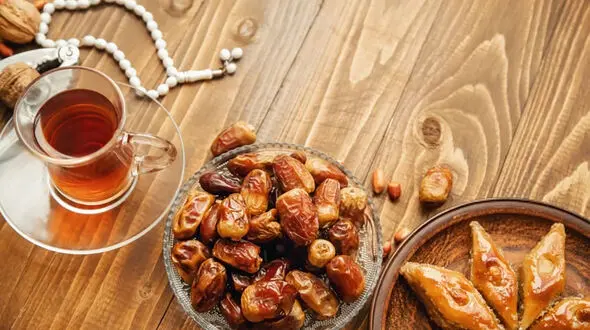 مقایسه تنقلات کنار چای از نظر ارزش تغذیه ای / فیلم
