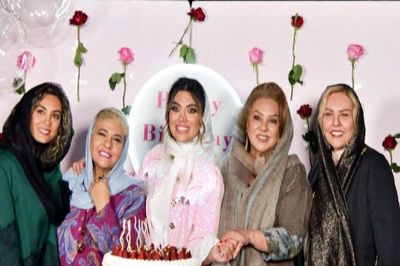 فیلم / دورهمی اعیانی بازیگران در عرشه کشتی با سوروسات شبانه / نسرین مقانلو، افسانه چهره‎‌آزاد، رابعه اسکویی و مجری  معروف