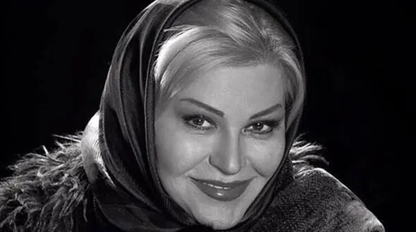 استایل خاص و متفاوت اکرم محمدی و دخترش / ماشالا انگار دختر 20 ساله است