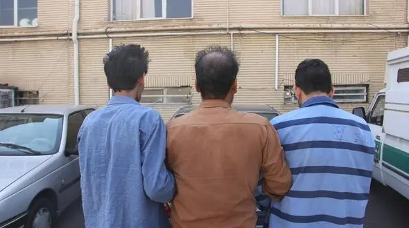 دستگیری عاملان گرانی خودرو در البرز / آنها کلاهبرداران حرفه ای یک شرکت صوری بودند 