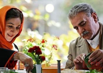 فیلم  / سفره شاهانه پرویز پرستویی برای بچه هایی که در عمرشان حتی پنیر نخوردند /  برای بچه ها زرشک پلو با مرغ تدارک دیدیم هیچکدام لب نزدند چون.../  خدا برات قشنگ میچینه اگه  ...
