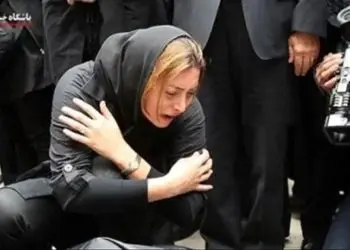 عکس ها / نگاهی به مراسم عزای جگرسوز شوهر جوان فریبا نادری  و ضجه های خانم بازیگر/ روحش شاد