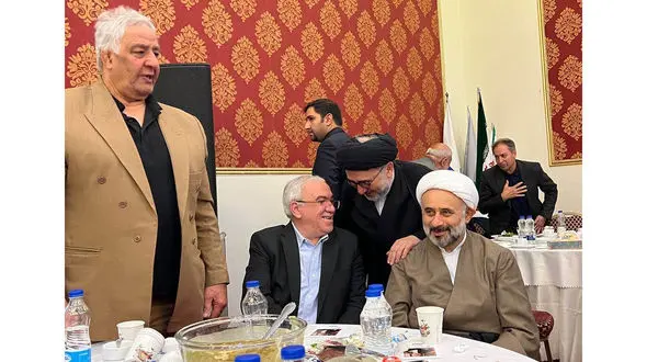 مشکل انتخابات این بارعدم حضور مردم زخم دیده هستند/ چاق سلامتی سرد علی پروین با فتح الله زاده