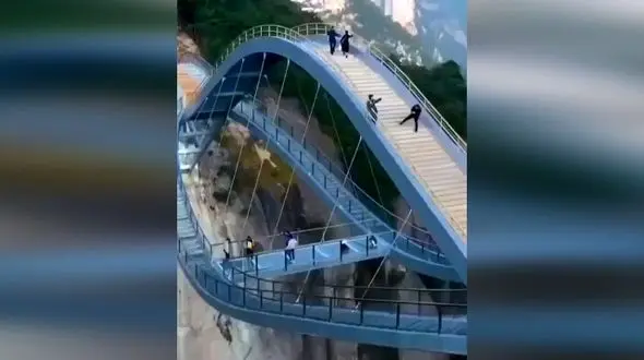 زیباترین پل جهان! + فیلم
