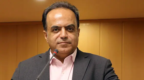 رئیس اتحادیه طلا و جواهر: ۵ درصد واحدهای طلاسازی در جنگ 40 روزه تعطیل شدند/ تولید در ۴۰ درصد واحدهای طلاسازی کاهش یافت؛ بسیاری فقط با یک‌سوم نیرو کار می‌کنند