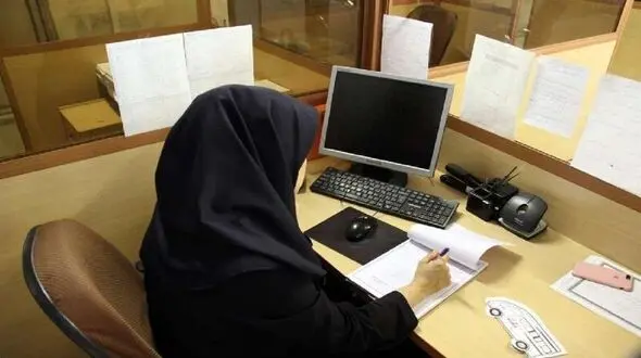 تمدید دورکاری کارکنان دستگاه‌های اجرایی استان تهران با ۳۰ درصد ظرفیت تا ۴ تیرماه/بانک ها با حداقل ٥٠ درصد شعب لازم کشیک به صورت چرخشی فعال باشند