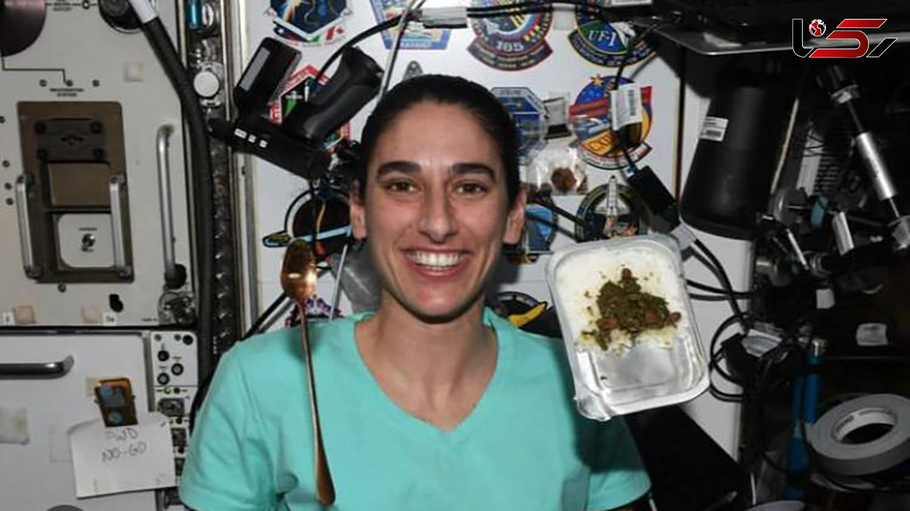 یاسمین مقبلی در فضا قرمه سبزی خورد! + عکس