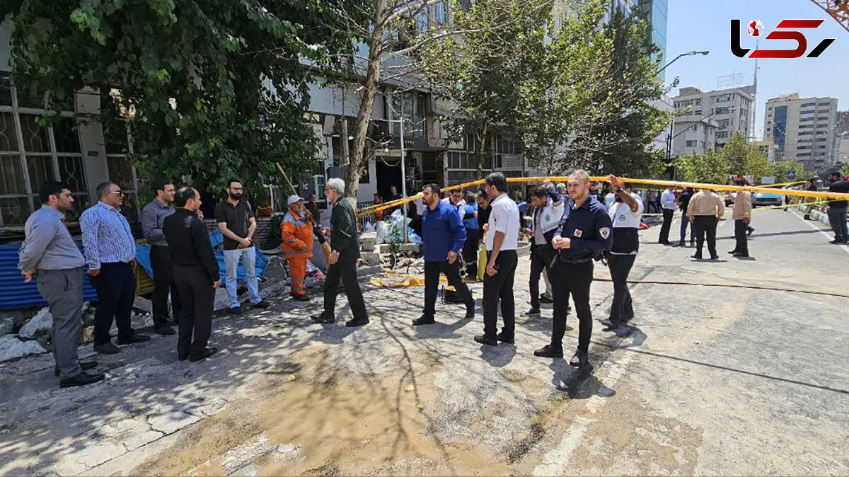 دلیل فرونشست زمین در میدان ونک/هر ۵۰۰ متر یک خط قنات رها شده در تهران

