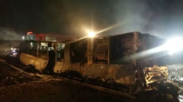 فراخوان پزشکی قانونی از خانواده جانباختگان تصادف اتوبوس نطنز _ بادرود
