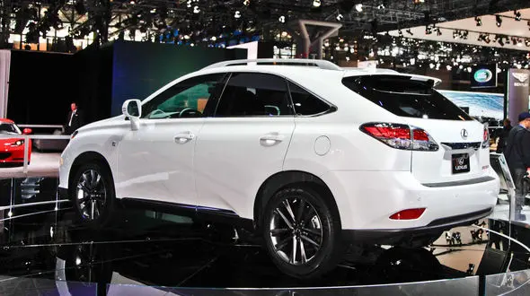 لکسوس های صفر در بازار ایران چند خرید و فروش می شود؟