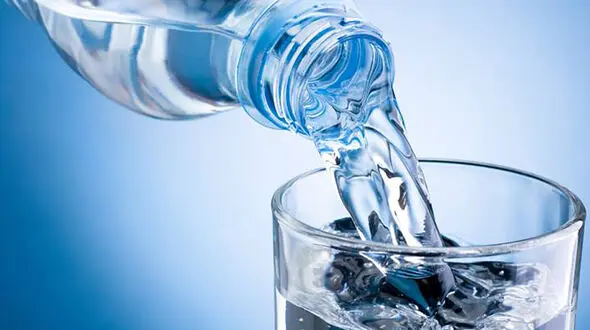  ویژگی های مهم آب برای بدن انسان