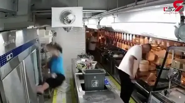 برق، تعمیر کار بدبخت را در یک ثانیه خشک کرد! +فیلم