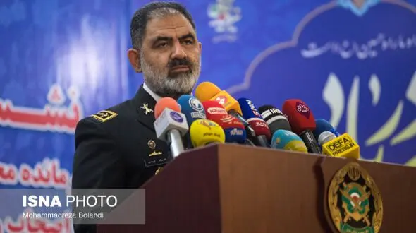  ماموریت زیردریایی‌‌های ارتش در تنگه هرمز / دلفین‌های خلیج فارس به اعماق دریا رفتند تا ماموریت‌های محوله را ادامه دهند