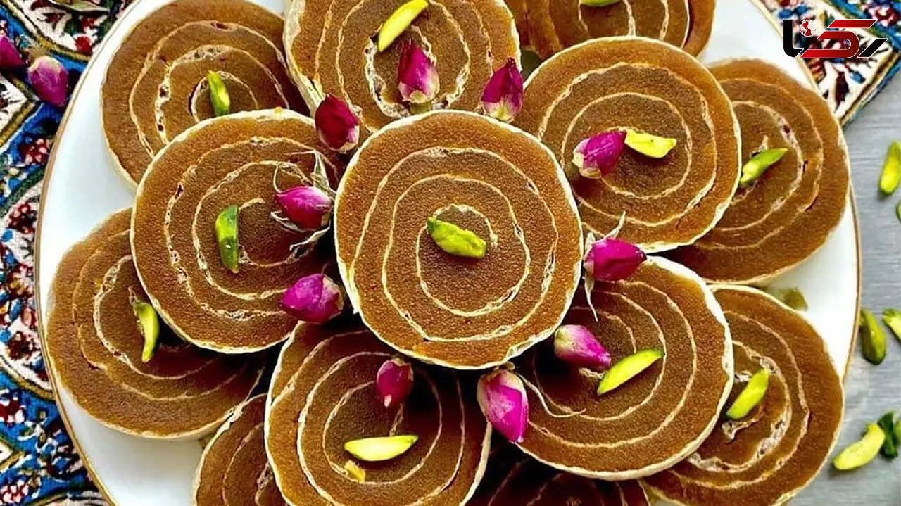 طرز تهیه حلوا رولی آرد گندم 
