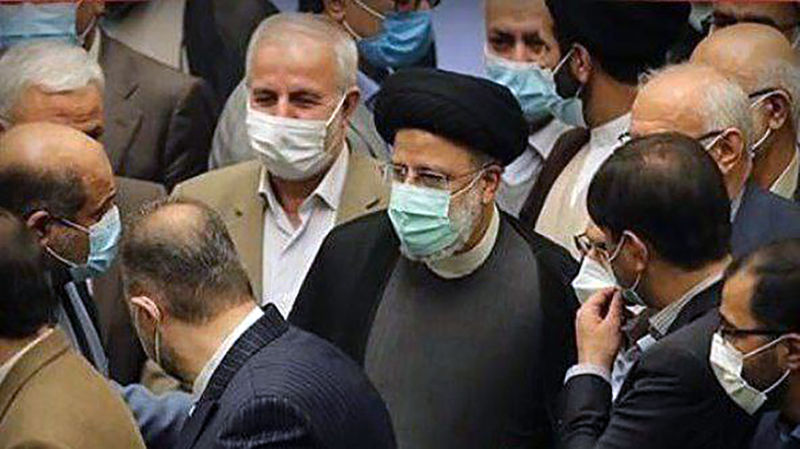 سید ابراهیم رئیسی رییس جمهور برای شرکت در جلسه استیضاح و دفاع از وزیر صمت وارد مجلس شد