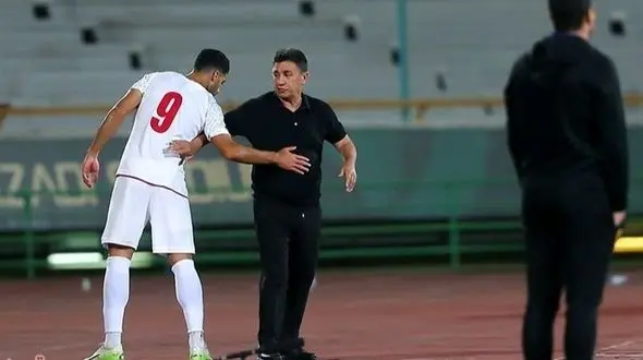 طارمی از قلعه نویی عذرخواهی کرد