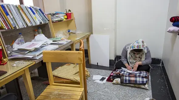 کنکور و امتحانات نهایی روی هوا؛ هشدار درباره اختلال جدی در تقویم آموزشی دانشگاه ها / وزارتخانه های علوم و آموزش و پرورش بدبینانه ترین سناریوها را بررسی کرده اند؟