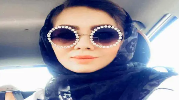 گاف های خانم مجری از جیگر گفتن تا توهین به مردم !+ فیلم