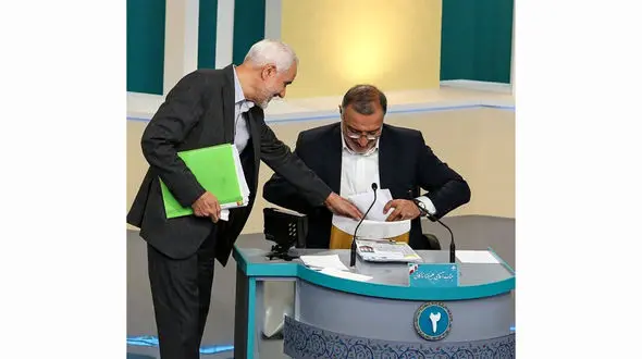  عکس / صمیمیت نامزدها پشت صحنه مناظره انتخابات1400! / مردم عاقل هستند!