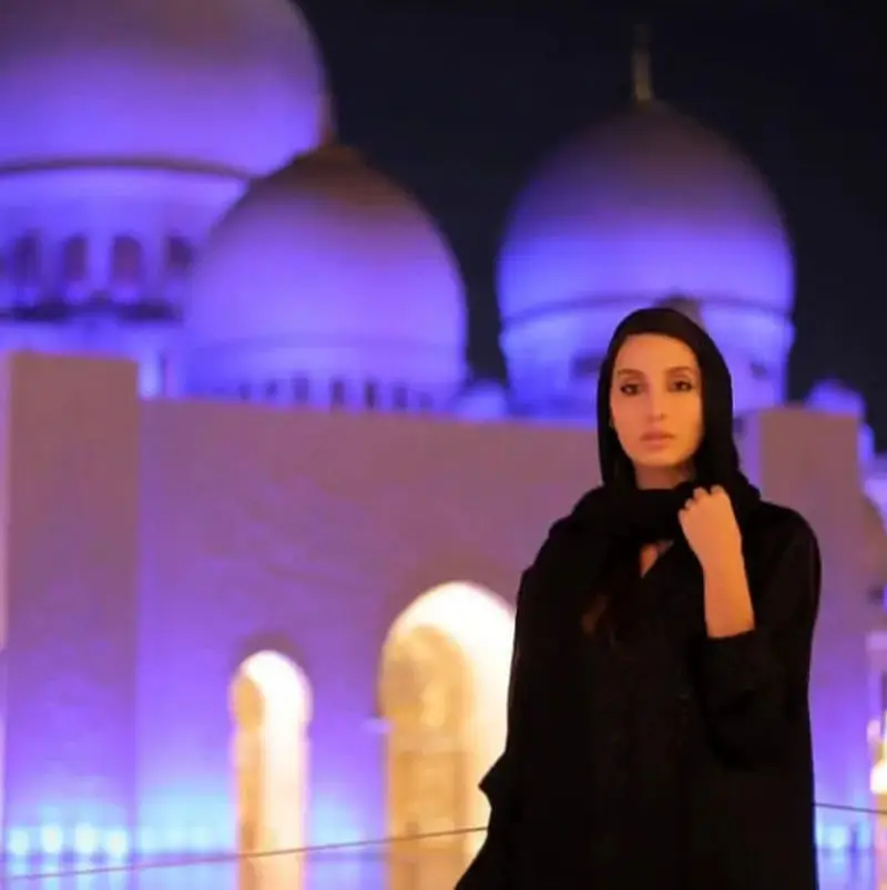 نورا فتحی، بازیگر کانادایی-عرب سینمای بالیوود و تالیوود