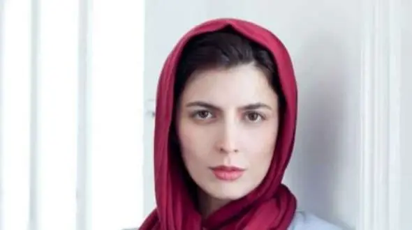 نگاهی به دکوراسیون خانه شیک و زیبای لیلا حاتمی / از تابلوهای هنری و وسیله های دکوری تا  پنجره های سرتاسری