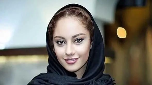 استایل زیبای ترلان پروانه در کافه