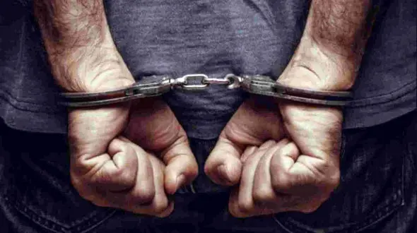 ترفند سرمایه گذاری بورس در کشورهای خارجی 30 زن و مرد را بدبخت کرد / در فارسان رخ داد