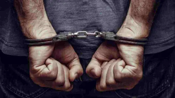 ترفند سرمایه گذاری بورس در کشورهای خارجی 30 زن و مرد را بدبخت کرد / در فارسان رخ داد