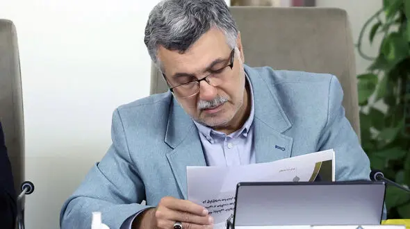 وزیر بهداشت: بهورزان نقطه آغاز زنجیره سلامت در کشور هستند