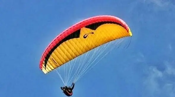 فیلم لحظه سقوط وحشتناک 2 پاراگلایدر سوار در مرند+فیلم