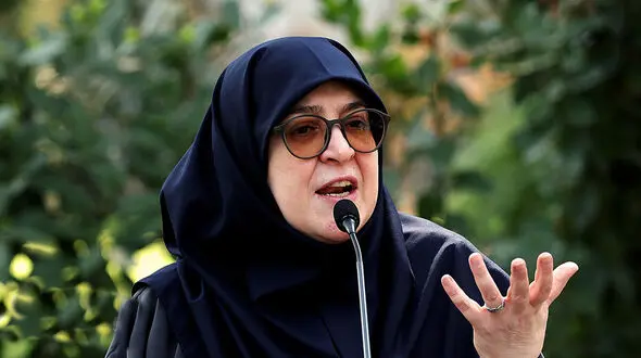 سخنگوی دولت: موضوع موتورسواری زنان در ایران حل می‌شود ولی دیر حل می‌شود! + فیلم
