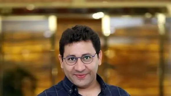 عکس پدر و پسری سروش جمشیدی و عکس زن زیبا و هم قد و قواره اش !