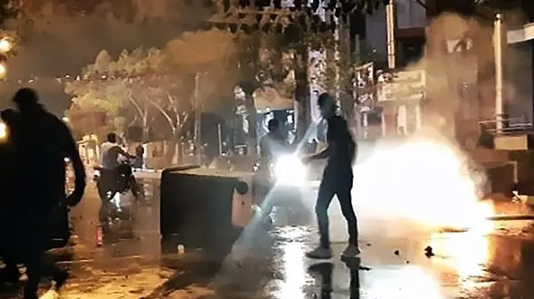 این بسیجی با نارنجک در آبیک به کما رفت ! + عکس سید محمد آرموتی