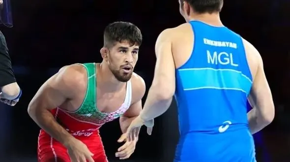 فیلم برد یونس امامی برابر حریف هندی / فینال تمام ایرانی وزن 74 کشتی آزاد