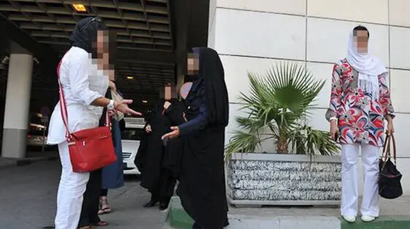 با بی‌حجاب مقابله می کنید نه با بی‌حجابی! / در برخورد با موادمخدر و ماهواره نتیجه دلخواه عاید کشور شد؟