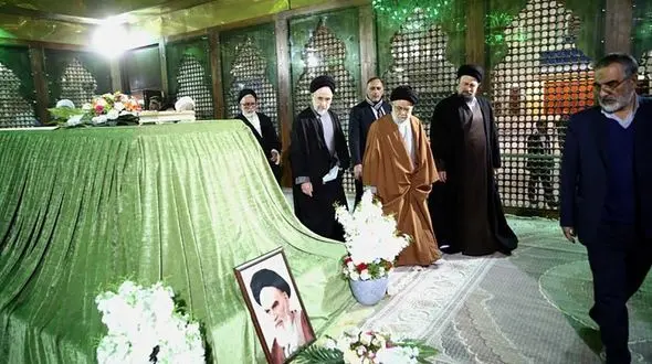 سید محمد خاتمی به مرقد امام رفت + عکس