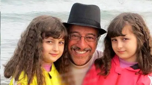 عکس به عکس با تغییر چهره زنانه سارا و نیکا ! / از سریال پایتخت تا سوئد ! + بیوگرافی جذاب  و عکس های خانوادگی