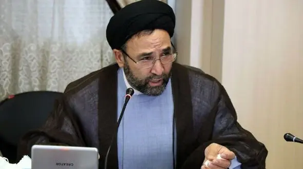 یک نماینده مجلس: حمایت‌ های دولتی، خودروساز را گستاخ کرده است