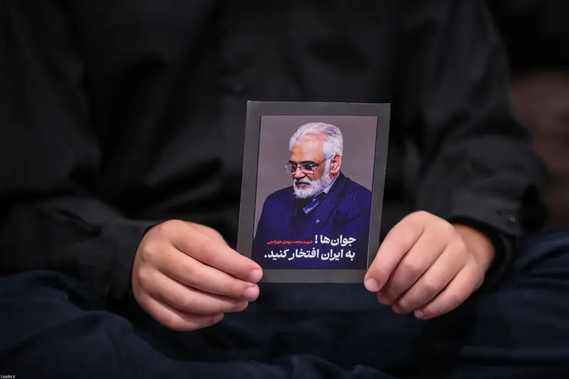 رهبر انقلاب حضرت آیت الله خامنه ای در مراسم بزرگداشت شهدای جنگ تحمیلی اخیر 7-5-1404