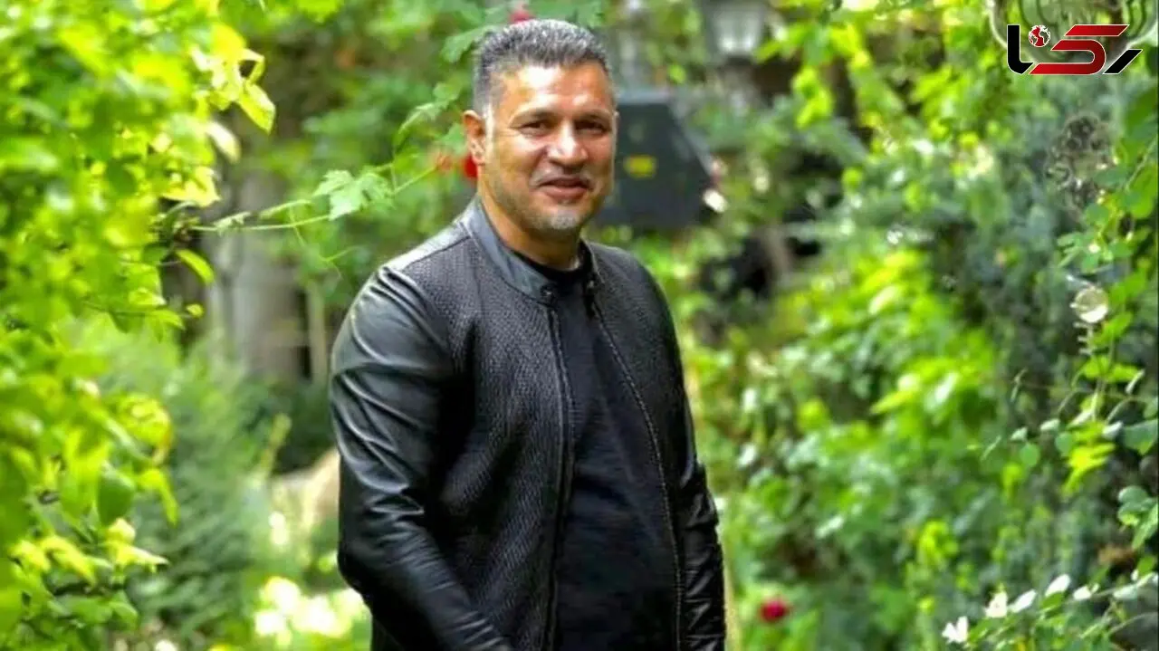 نگاهی به دکوراسیون دفتر کار شیک و اعیانی علی دایی شهریار فوتبال ایران/ از مجسمه گوزن برنجی تا عکس های شخصی شهریار