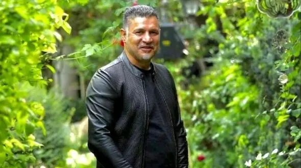 نگاهی به دکوراسیون دفتر کار شیک و اعیانی علی دایی شهریار فوتبال ایران/ از مجسمه گوزن برنجی تا عکس های شخصی شهریار